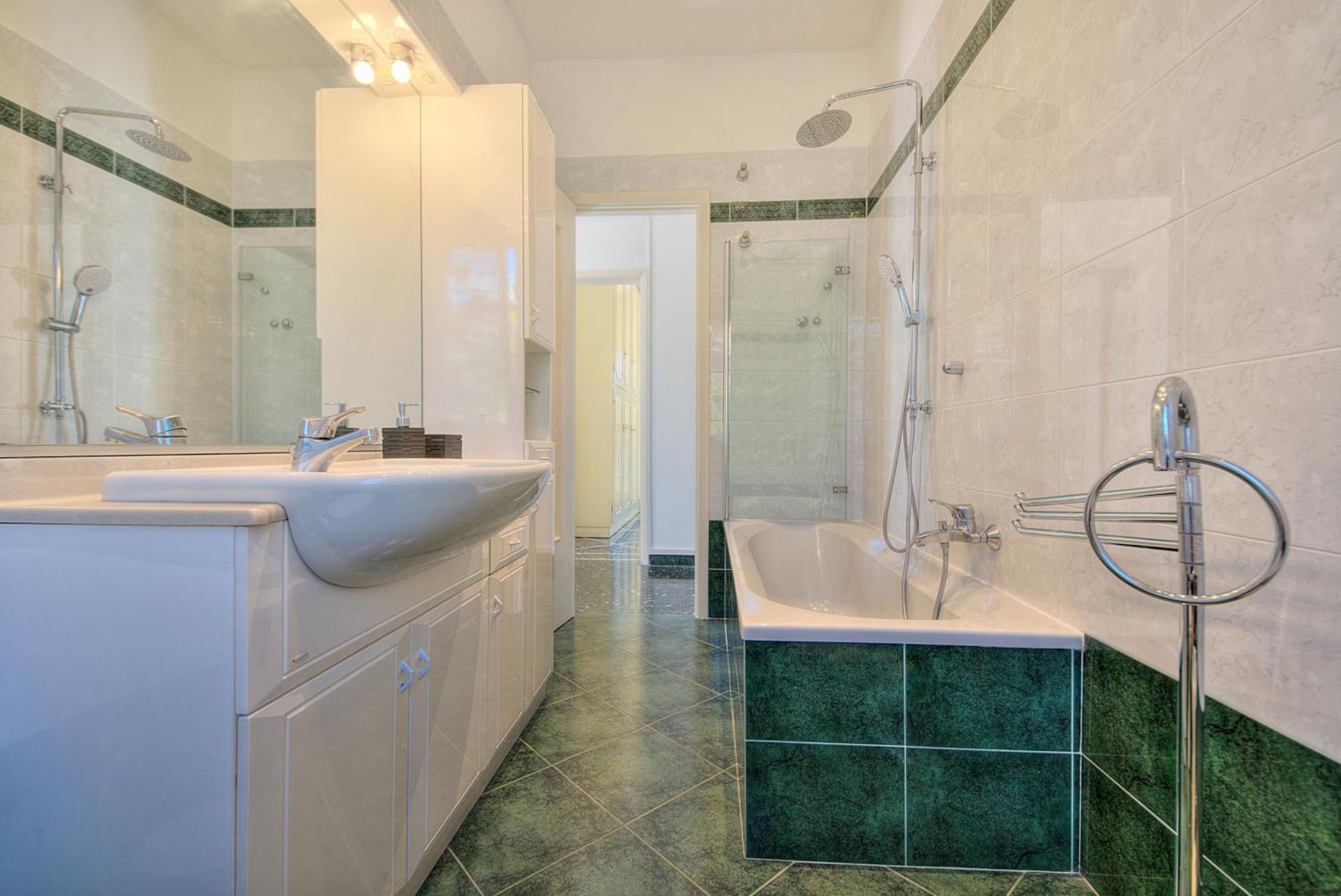 Nel Verde Family Suite Рапалло Экстерьер фото